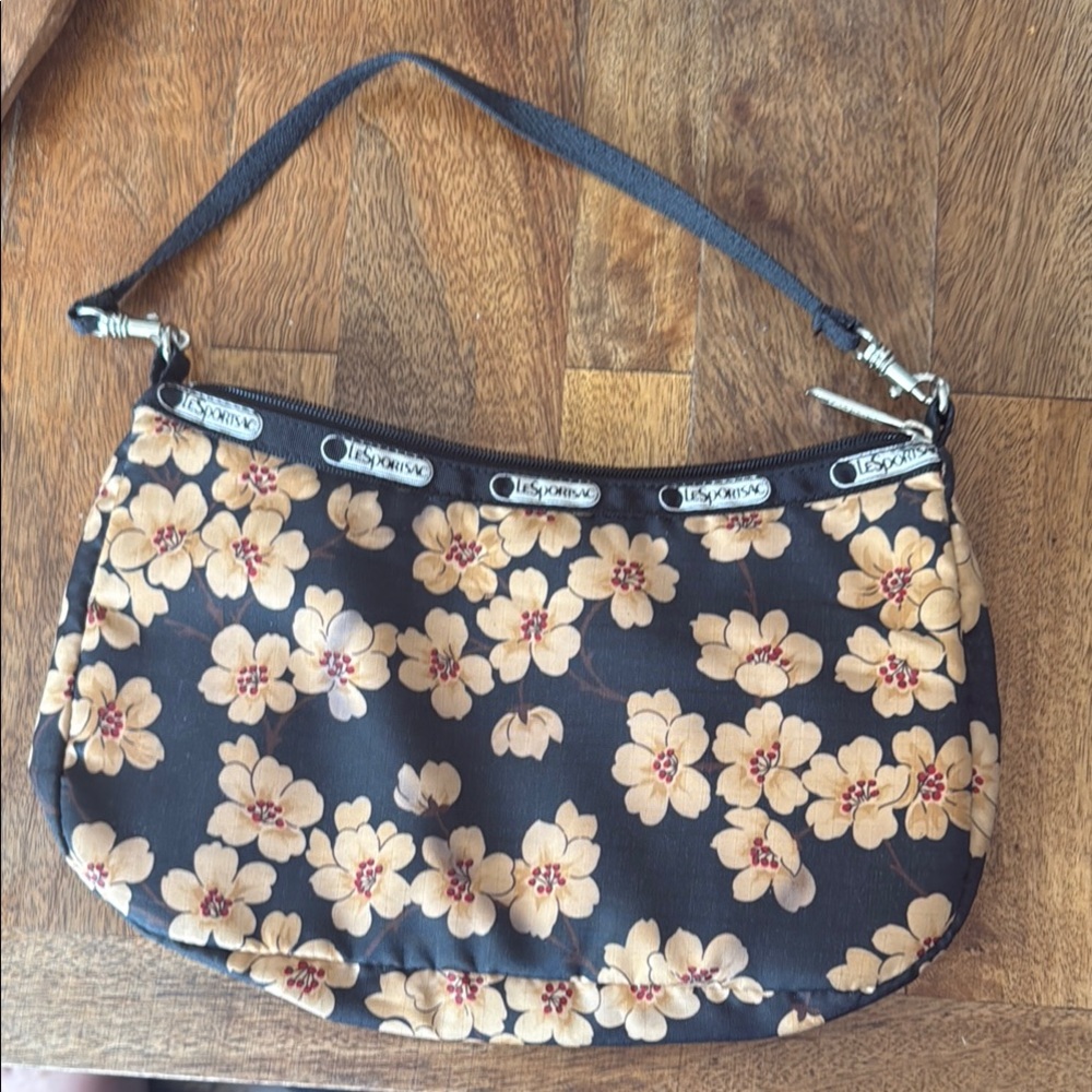 Lesportsac Black and Cream Shoulder Bag with Elegant Design